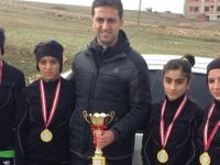 Siirt'te liseli kızlar arası atletizm yarışmaları düzenlendi