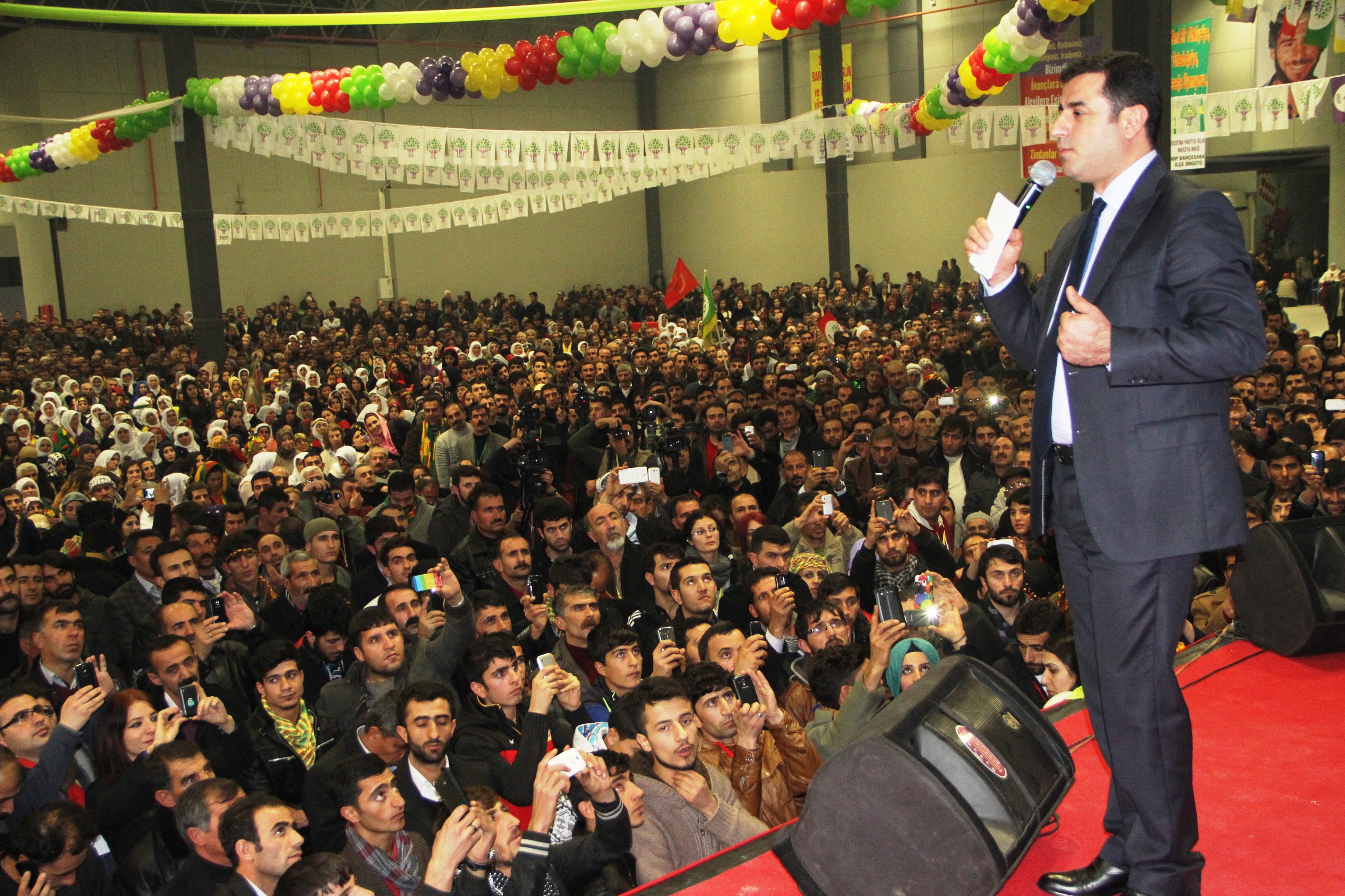 HDP Genel Başkanı Selahattin Demirtaş Vanda gündemi değerlendirdi