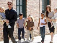 Angelina Jolie Suriyeli çocuk evlat edinecek mi?
