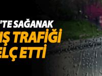 Siirt'te sağanak yağış trafiği felç etti