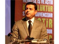 Selahattin Demirtaş'tan Salvolar!