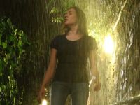 Güzel Oyuncunun Şok Görüntüleri!20 Ton Suyun Altında...