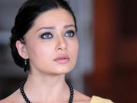 Nurgül Yeşilçay'dan hayranlarına teşekkür selfiesi!