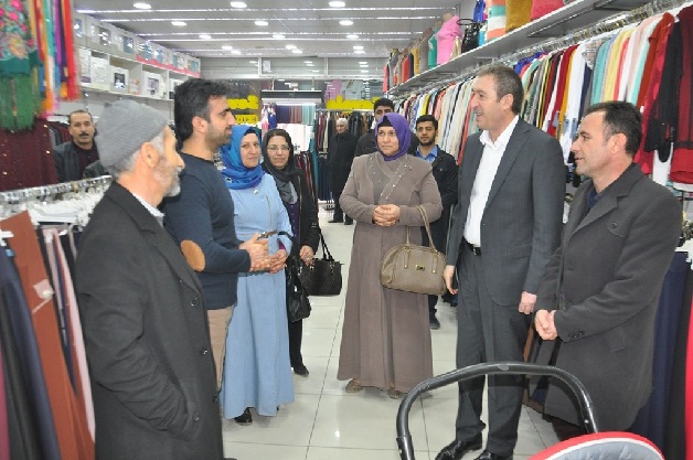 Eş Başkan Bakırhan Esnafı Ziyaret Etti