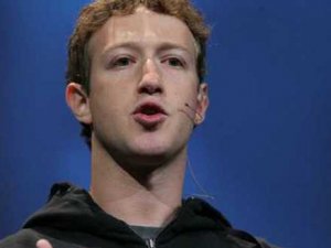 Mark Zuckerberg kitap kulübüne ilk tavsiyesini yapınca...