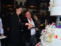 Ali Ağaoğlundan Sevgilisine Büyük Jest