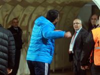 Ümit Özat'tan taraftara şok hareket
