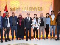 Dünya Şampiyonu Güreşçimiz Demirhan Siirt Belediyesine Ziyaret