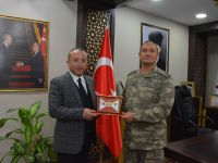 2. Ordu Komutanı Korgeneral İsmail Metin Temel, Vali Atik’i Ziyaret Etti
