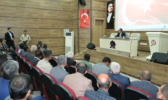 Vali Atik korucuların sorunlarını dinledi