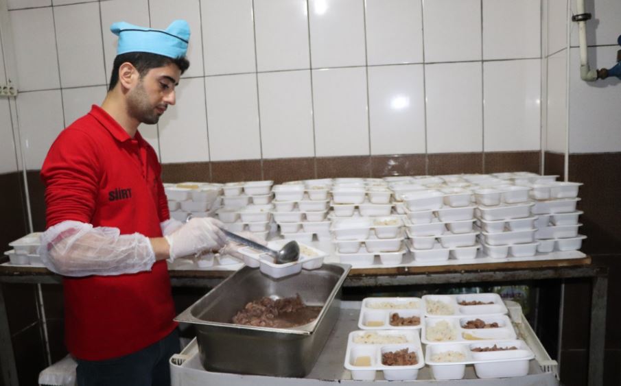 Siirt Belediyesi'nden taziye evlerine ücretsiz yemek