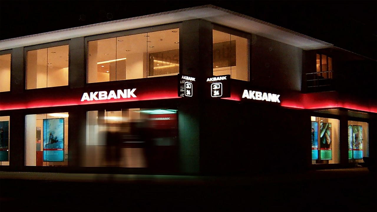 Akbank Emeklilere Büyük Müjde Yeni Avantajlar Sizi Bekliyor!