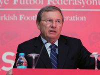 Zekeriya Alp İstifa Etti!