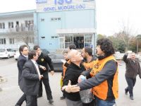Protesto İçin İsu Binasını İşgal Ettiler ..Yüzde 20'lik zam ortalığı birbirine... !!