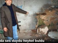 Rüyasında Ses Duydu, Evini Kazdı, Heykel Buldu
