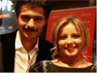 Ünlü çift 4.5 yıllık evlilği bitirdiler!