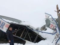 Siirt’te kar yağışı hayatı felç etti.