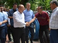 Vali Atik, Cumhuriyet Caddesindeki Esnaf ve Vatandaşları Ziyaret Etti