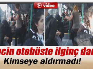 Gencin Otobüste Güldüren Dansı