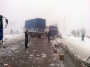 30 Araç Kazaya Karıştı Trafik Kapandı